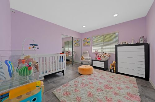 16 Palomas Dr, Rancho Mirage CA  92270-4747 exterior