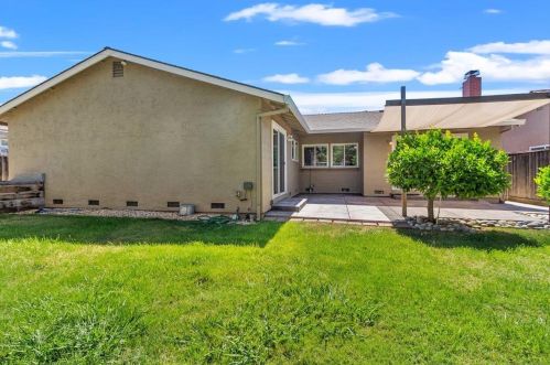 4400 Calle De Farrar, San Jose CA  95118-1909 exterior