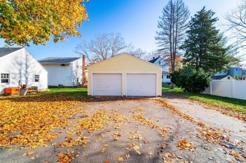 160 Front St, Middletown, CT 06457-4414