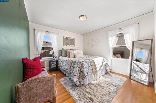 7426 Holly St, Oakland CA  94621-2834 exterior