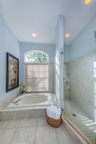 4811 Cross Pointe Dr, Oldsmar FL 34677-5202 exterior