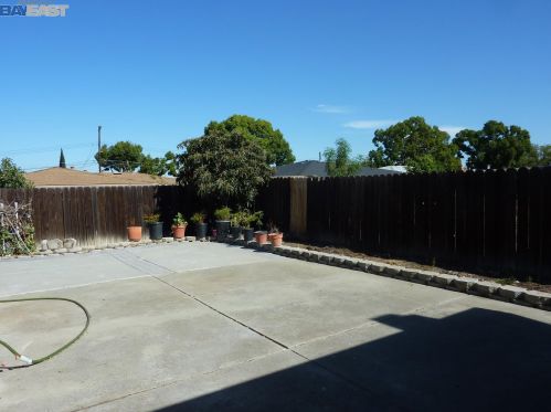 268 Royce Way, West Pittsburg CA  94565-4700 exterior