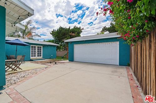 7239 Amestoy Ave, Van Nuys CA 91406-1603 exterior