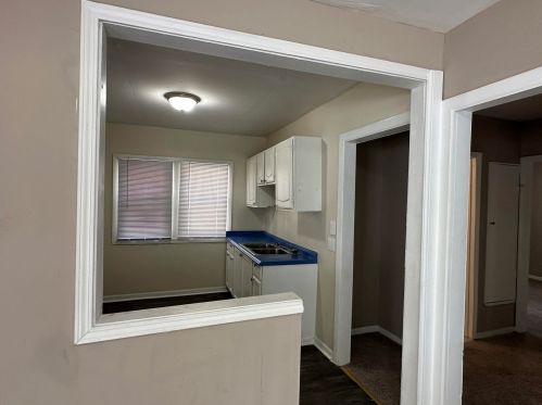 4532 21st St, Milwaukee, WI 53209-6307