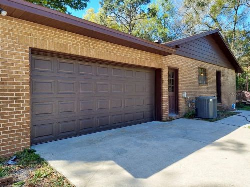 2100 Stratford Dr, Deland, FL 32724-8331