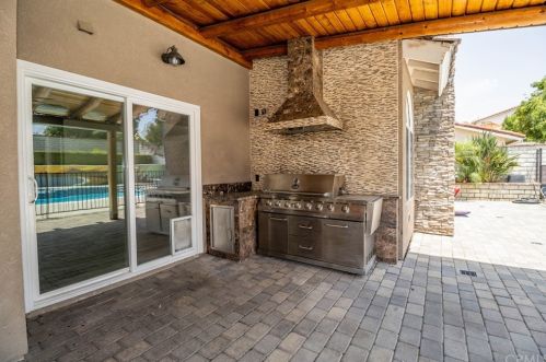 1754 Somerset Ln, Redlands CA  92374-5561 exterior