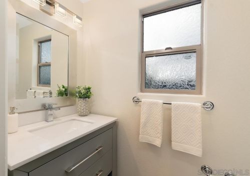 3928 Iowa St, San Diego CA 92104-2606 exterior