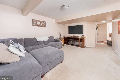 17 Cypress St, Auburn NJ  08085-1258 exterior