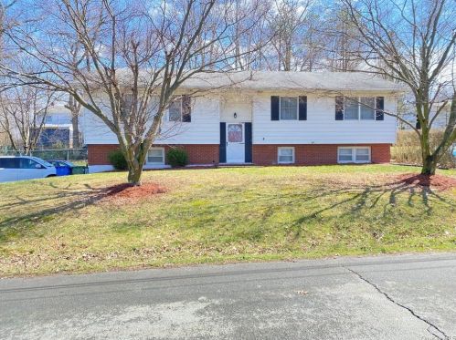 57 Vincent Dr, Middletown, NY 10940-2930