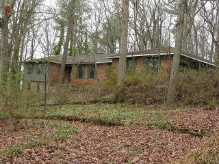 2806 Burningtree Mountain Rd, Decatur, AL 35603-5329