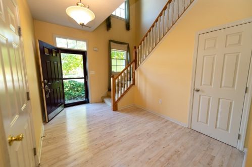 210 Estates Dr, Gibsonia, PA 15044-9102
