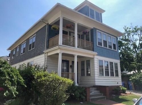 108 Narragansett St, Providence, RI 02905-4202