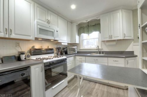 25 Spruce Ave, Lincoln Park NJ  07035-2508 exterior