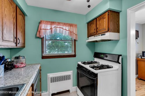 407 Berkshire Rd, Ridgewood NJ 07450-5533 exterior