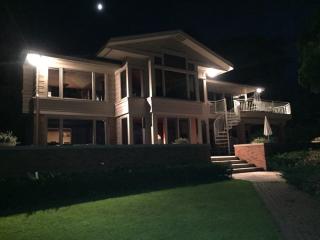 2236 Lakeshore Dr, Maple Plain MN  55359-9343 exterior