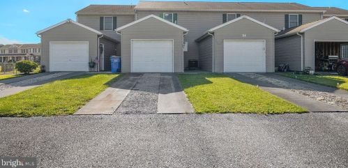 56 Cannon Ln, Gettysburg, PA 17325-7960