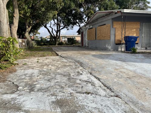 1122 26th Ct, West Palm Beach, FL 33404-4103