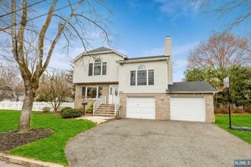 58 Fairview Ave, Closter NJ  07624-1104 exterior