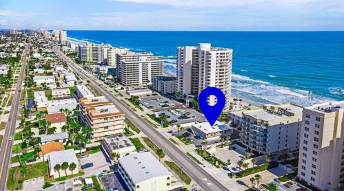 3761 Atlantic Ave, Daytona Beach FL  32118-7260 exterior