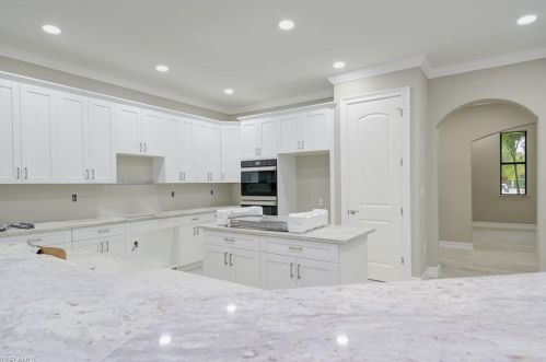 443 Weber Blvd, Naples, FL 34117-3030