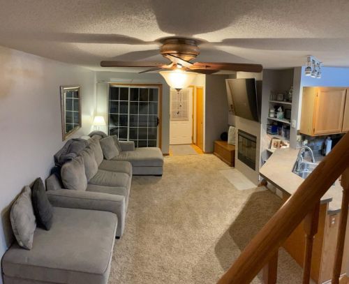 8395 Corcoran Cir, South Saint Paul, MN 55076-5316