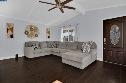 616 Bounty Dr, West Pittsburg CA  94565-2962 exterior
