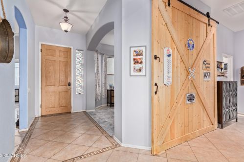 6480 Dragoon Ct, Chandler, AZ 85249-9127