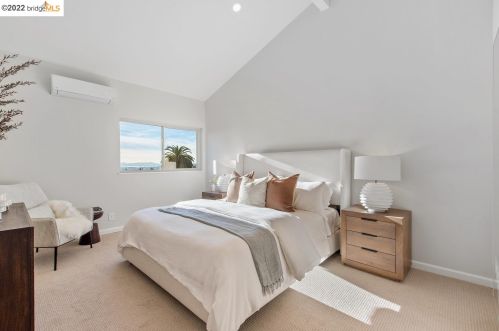 780 Glendome Cir, Oakland CA 94602-1413 exterior