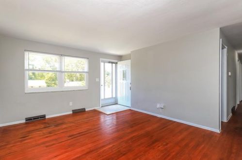 468 Crestview Dr, Pittsburgh PA  15239-1704 exterior