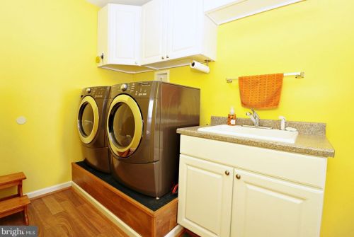 164 Pebble Beach Dr, Charles Town WV  25414-4074 exterior