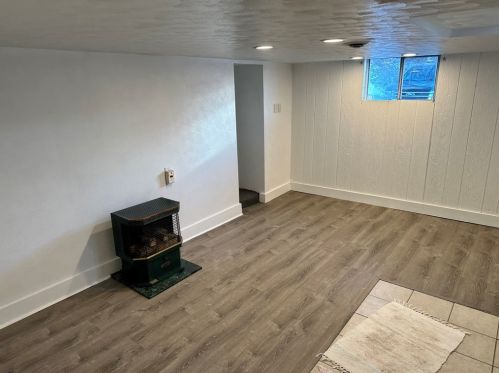 230 4th St, West Newton PA  15089-1604 exterior