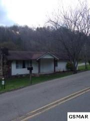 609 Cartertown Rd, Gatlinburg, TN 37738-5384