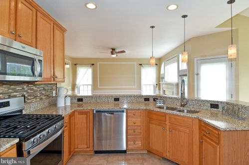 6022 Slippery Rock Rd, Haymarket VA  20169-3312 exterior