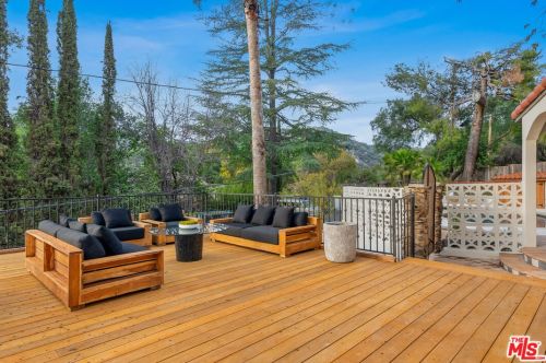 328 Poquito Ln, Topanga CA  90290-3547 exterior