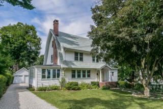 1 Howes Ave, Stamford, CT 06906-2519