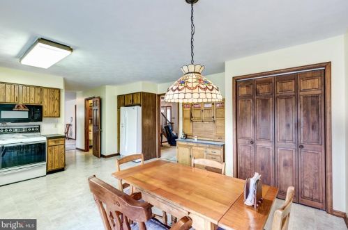 550 Herrs Rdg Rd, Gettysburg PA  17325-8556 exterior