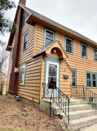 212 Oneida St, Beaver Dam, WI 53916-2016