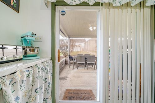 2703 Kansas St, Mckeesport PA  15132-7841 exterior