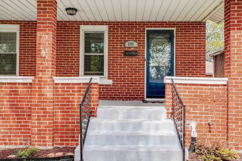 208 11th St, Mishawaka, IN 46544-5324