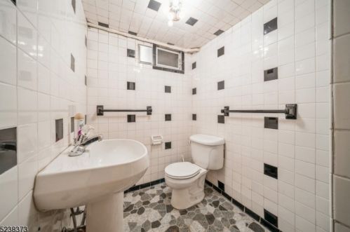 716 Avenue C, Bayonne NJ  07002-2542 exterior