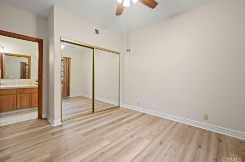 26945 Brooken Ave, Santa Clarita CA  91387-3904 exterior