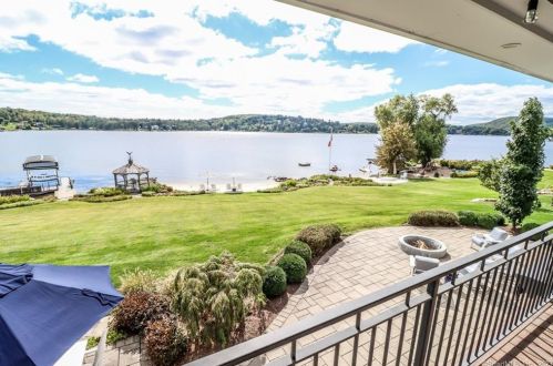 11 Lakeview Rd, Brookfield Center, CT 06804-1510