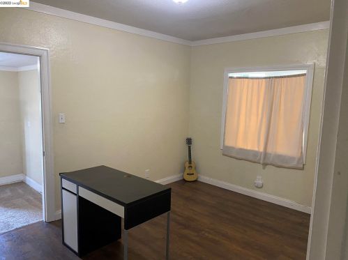 1741 101st Ave, Oakland CA  94603-3301 exterior