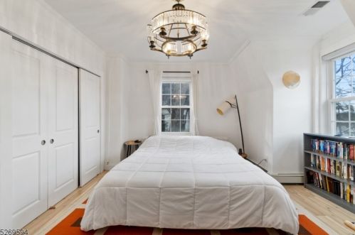 303 Nutley Ave, Nutley NJ  07110-2435 exterior