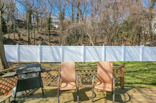 3 Peak St, Monmouth Hills NJ  07732-1821 exterior
