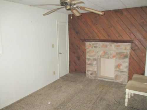 1427 Lenz Ave, Ambridge PA  15003-1935 exterior