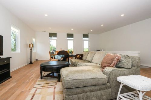 2872 Erie Ave, Cincinnati OH 45227-2735 exterior