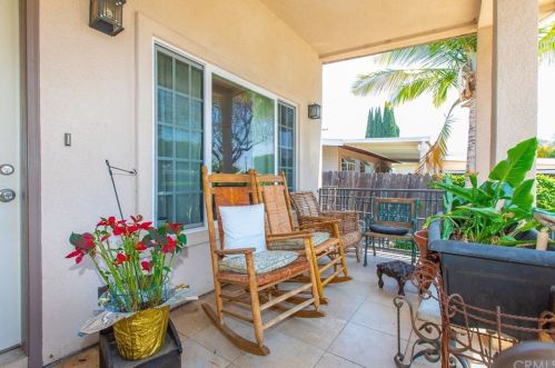 15443 Midcrest Dr, Whittier, CA 90604-2339