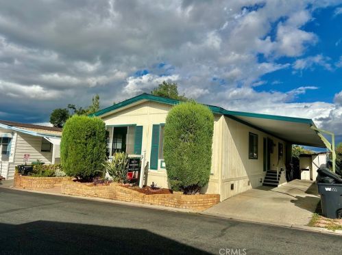 31302 Lakehills Rd, Santa Clarita, CA 91384-2534