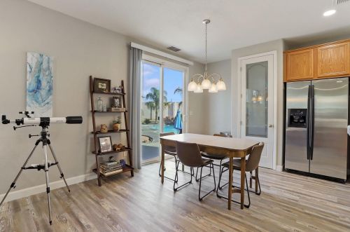 211 Emory Oak Pl, Lathrop CA  95330-8527 exterior